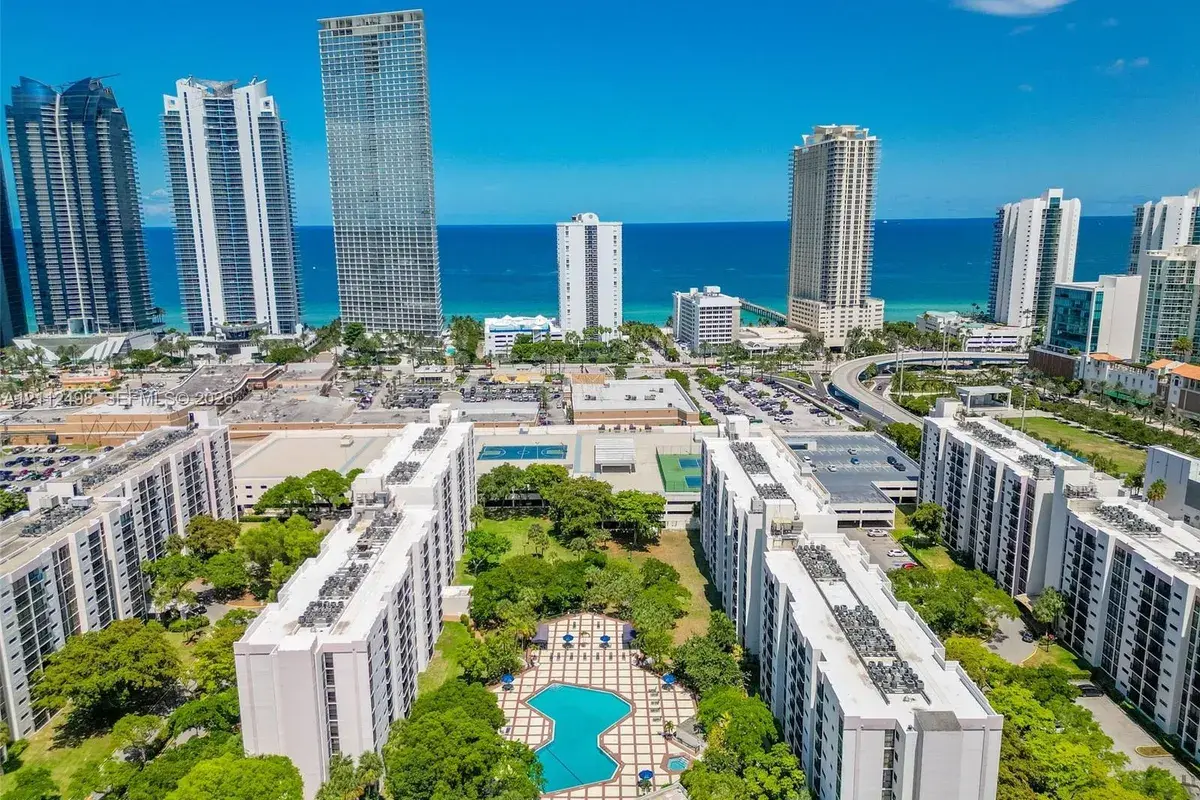 17011 N Bay Rd # 417, Sunny Isles Beach FL 33160
