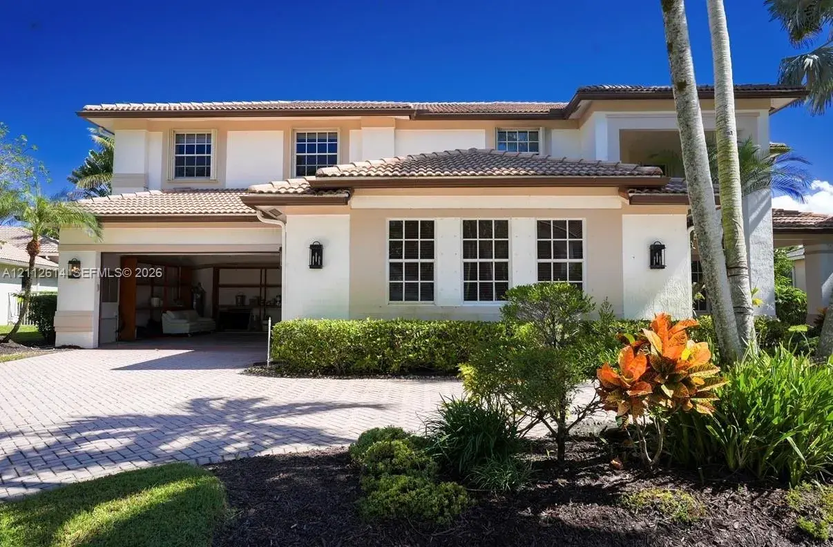 1422 Victoria Isle Dr, Weston FL 33327