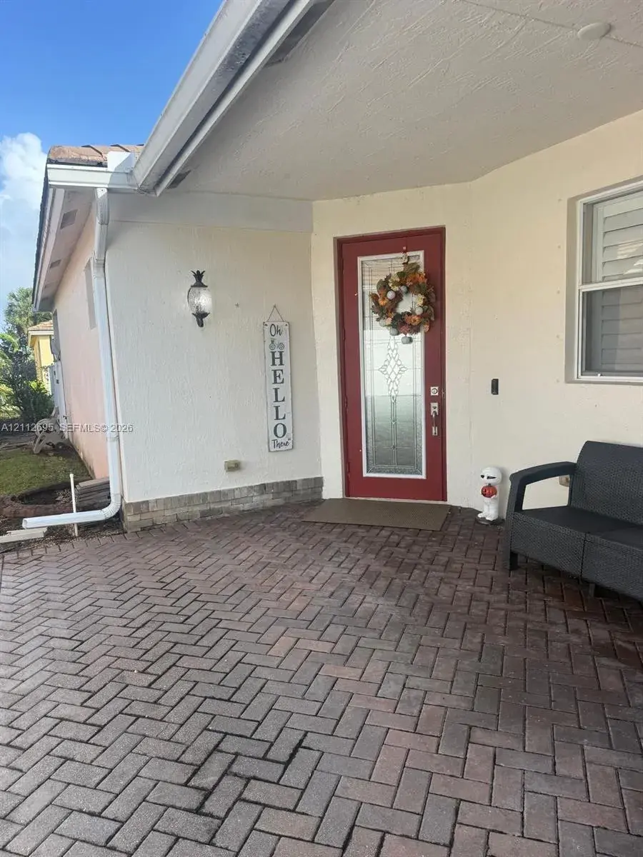 9812 SW Glenbrook Dr, Port St. Lucie FL 34987