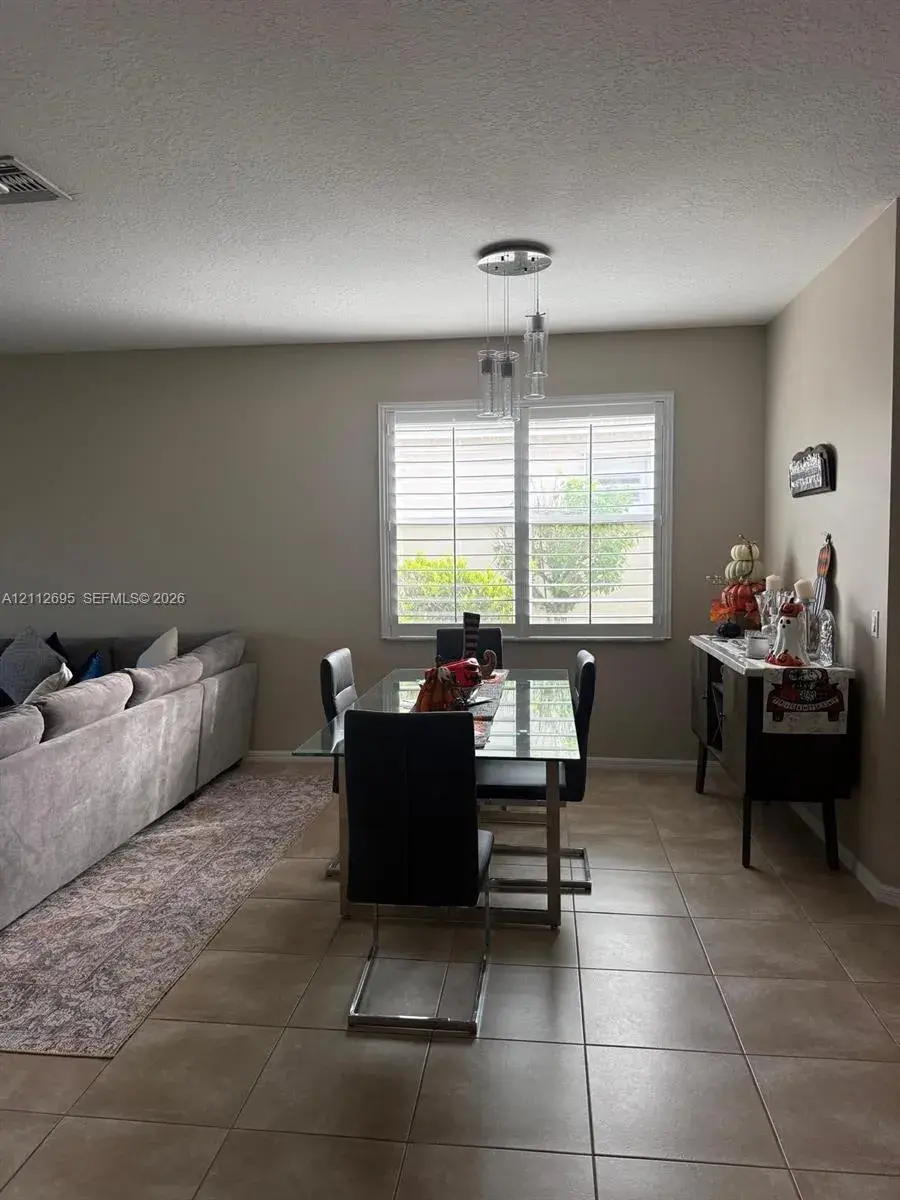 9812 SW Glenbrook Dr, Port St. Lucie FL 34987