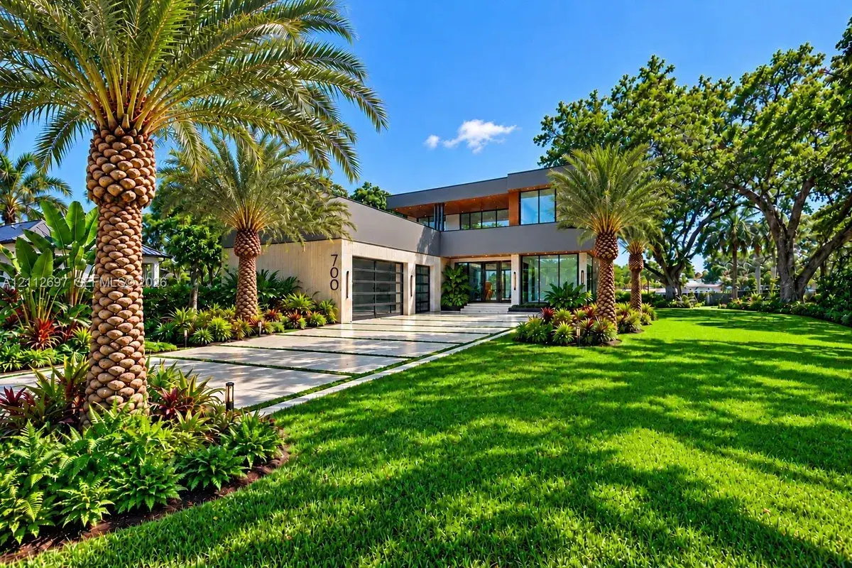 700 SW 12th Ave, Fort Lauderdale FL 33312