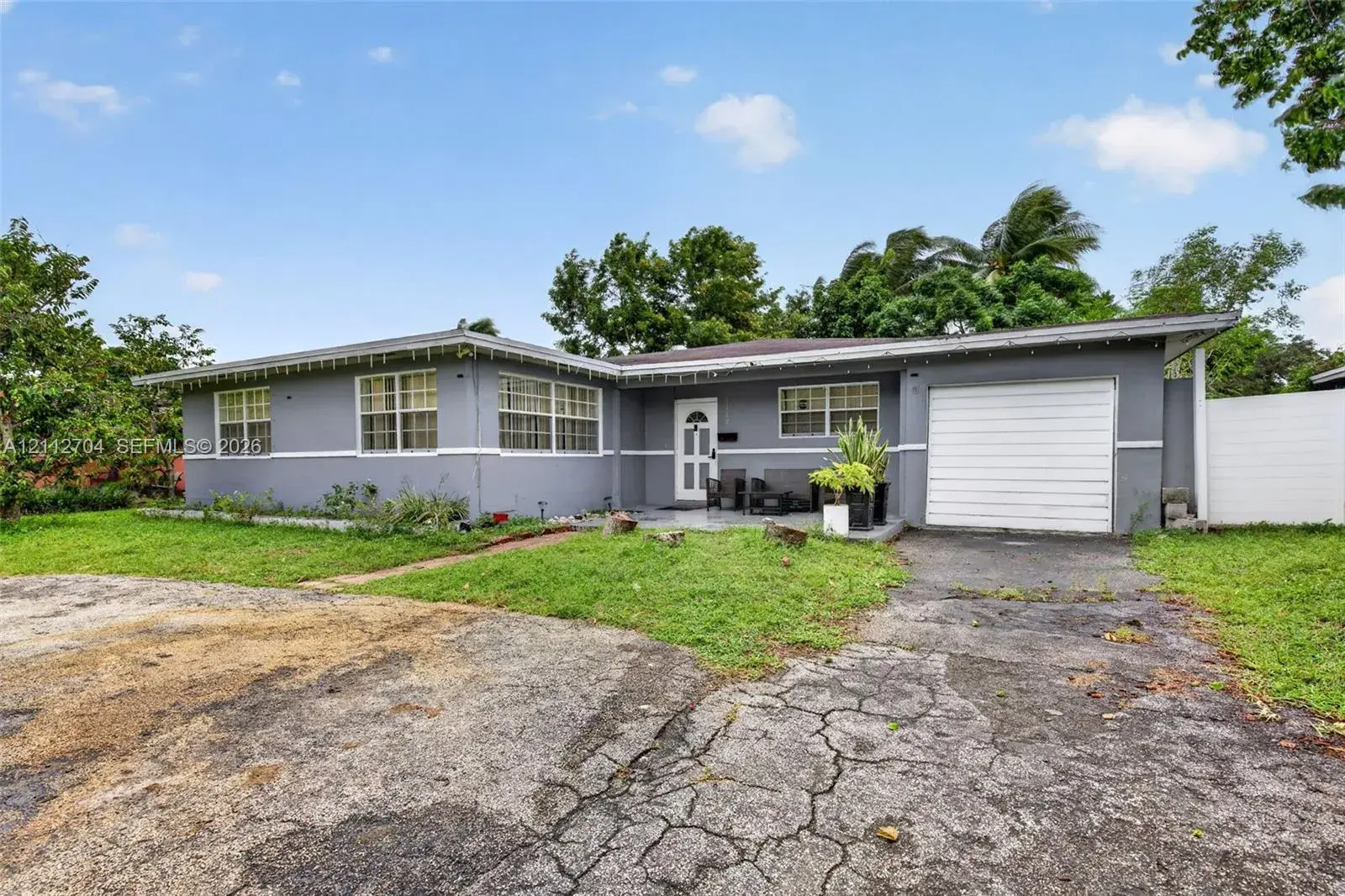 4332 NW 2nd St, Plantation FL 33317
