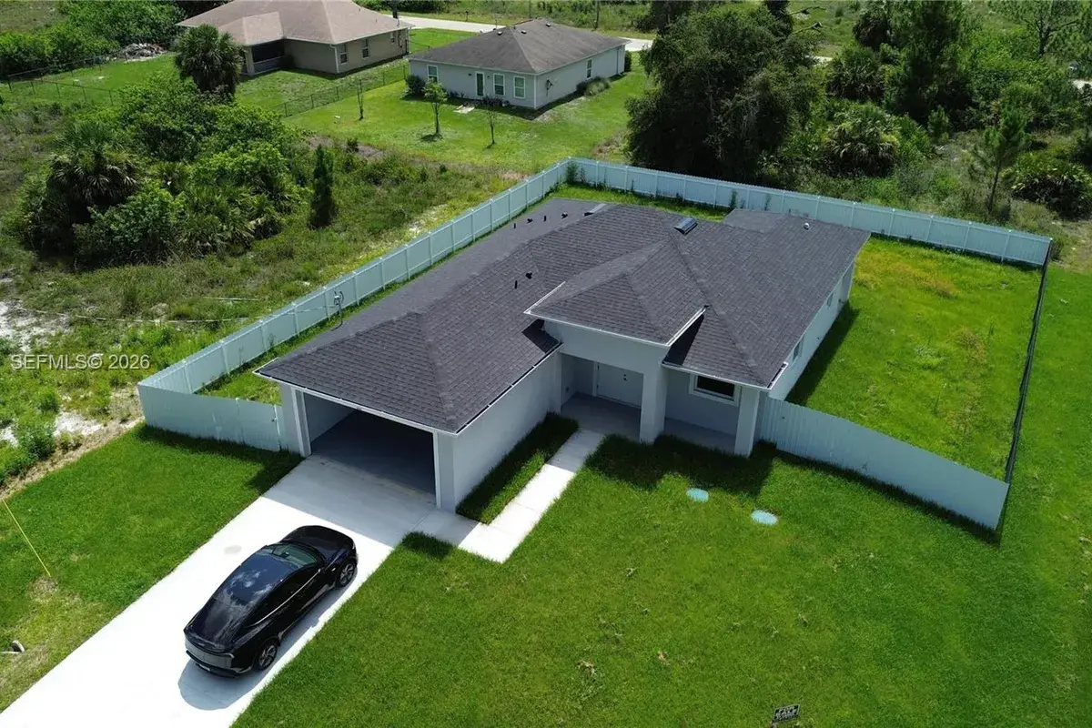 1111 GUNBY AVE S, Lehigh Acres FL 33974