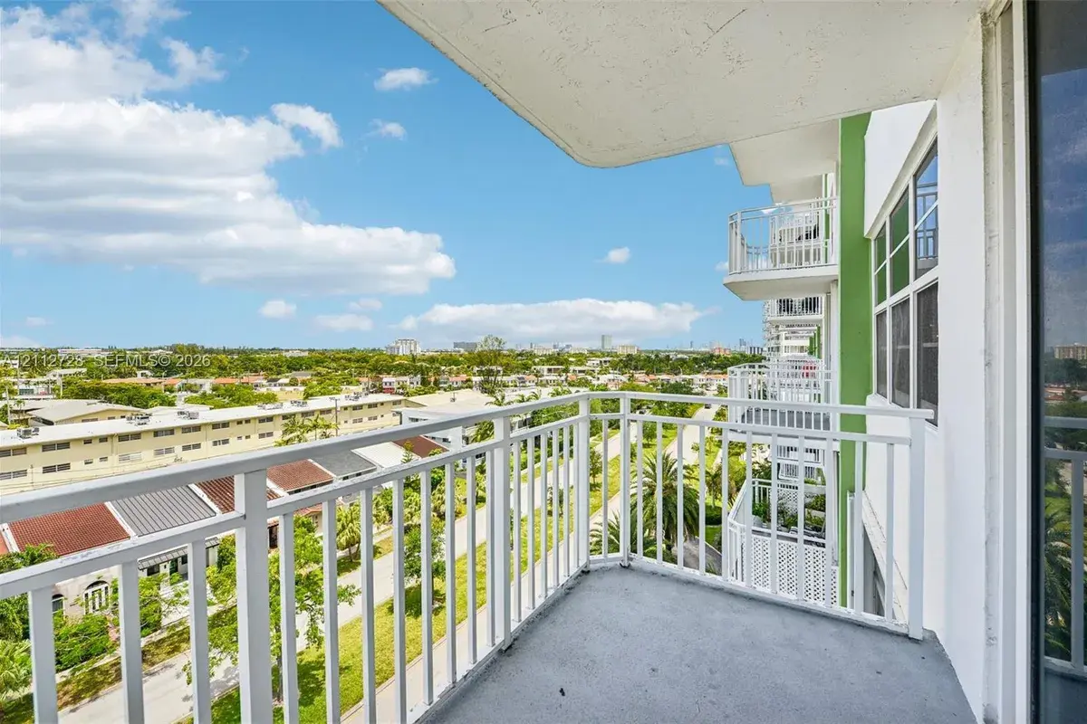2100 Sans Souci Blvd # B706, North Miami FL 33181