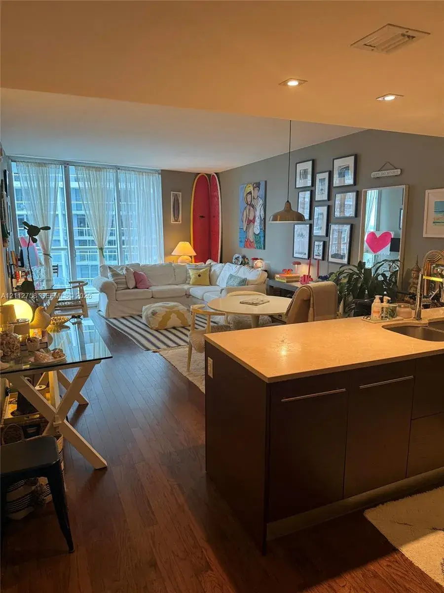475 Brickell Ave # 2011, Miami FL 33131