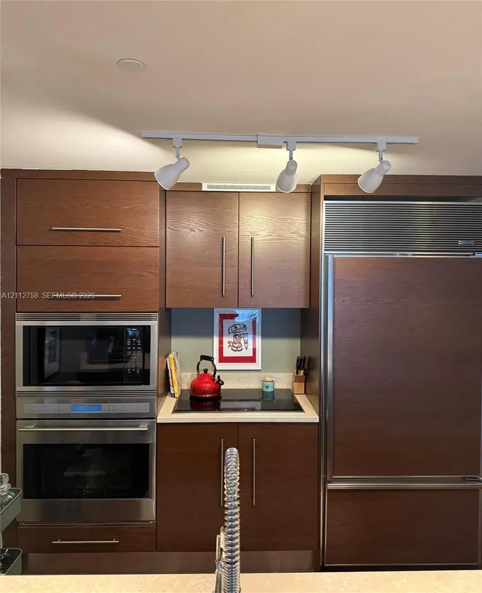 475 Brickell Ave # 2011, Miami FL 33131