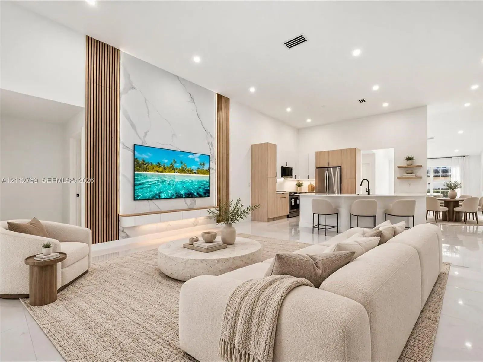 816 Crestview Cir, Weston FL 33327