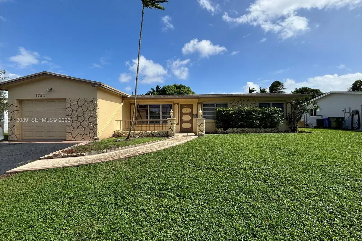 1751 NW 88th Ter, Pembroke Pines FL 33024