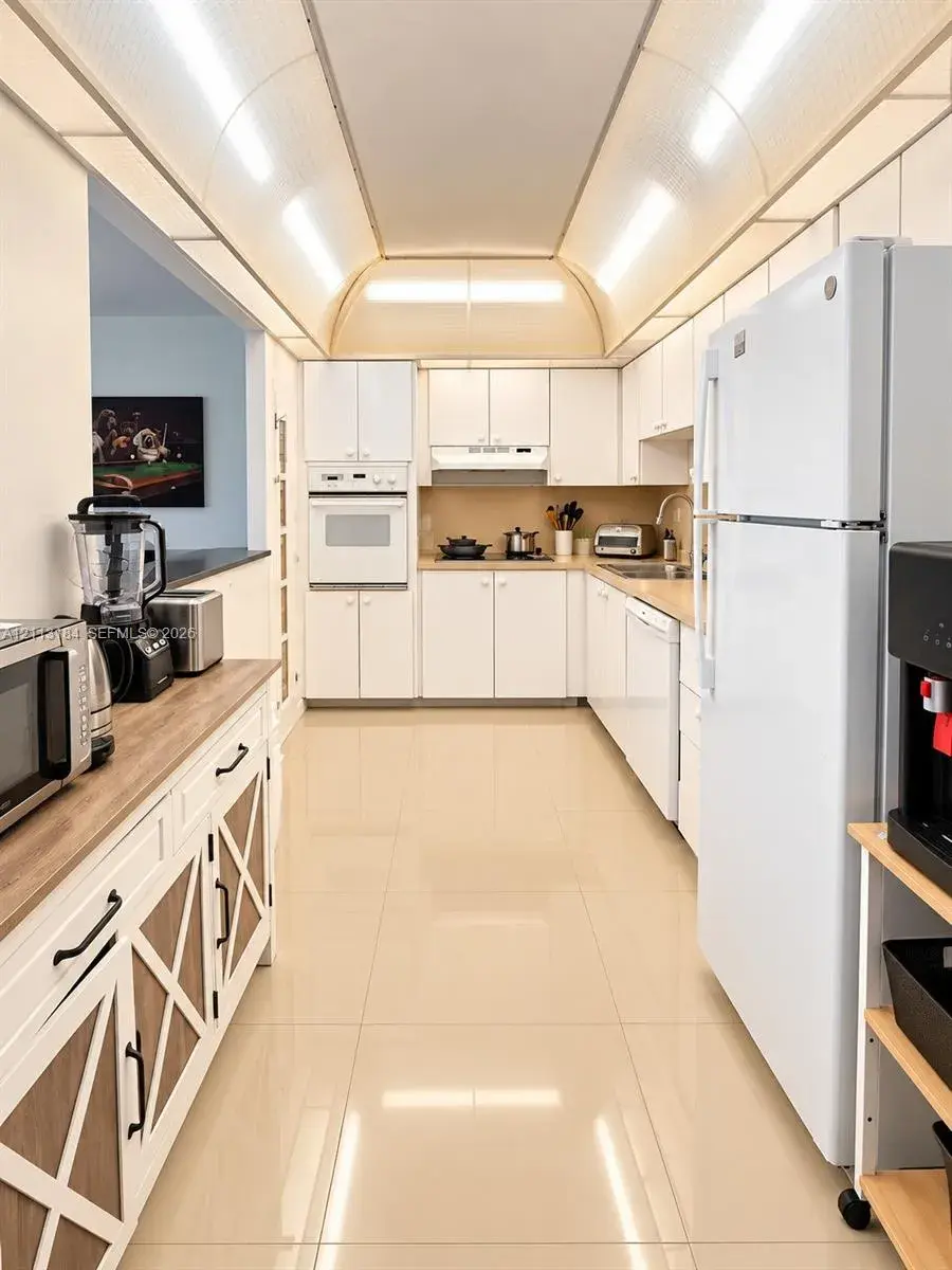 19380 Collins Ave # 708, Sunny Isles Beach FL 33160