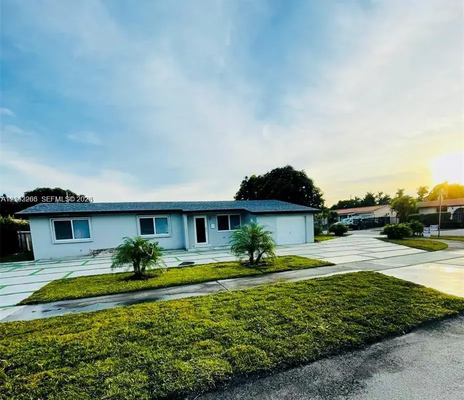 9040 SW 48th Ter, Miami FL 33165