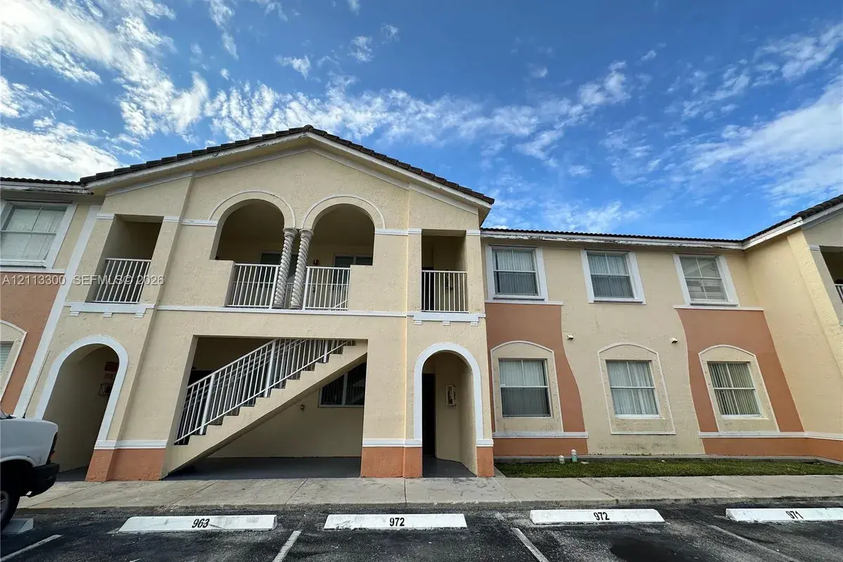 1661 SE 29th Ct # 201, Homestead FL 33035