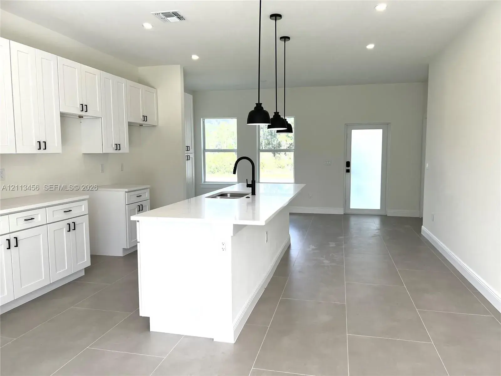 422 SE Eisenhower BLVD, Lehigh Acres FL 33974