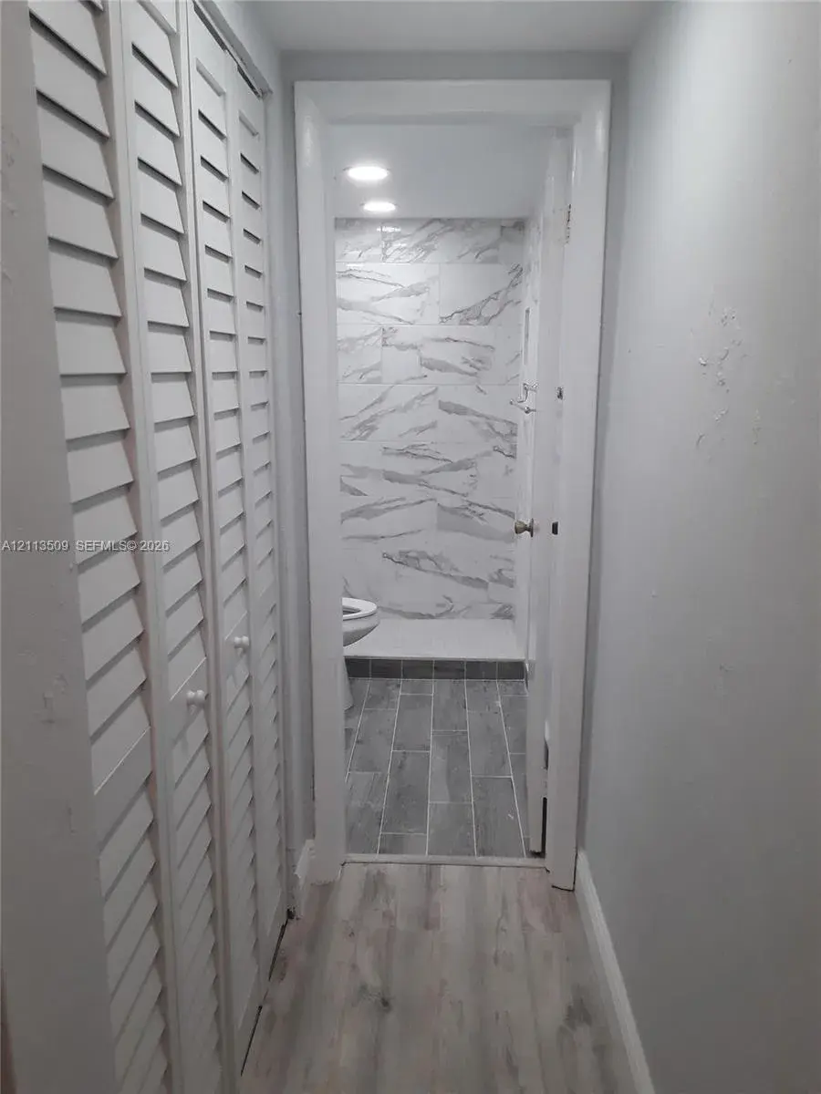 10905 N Kendall Dr # 308, Miami FL 33176