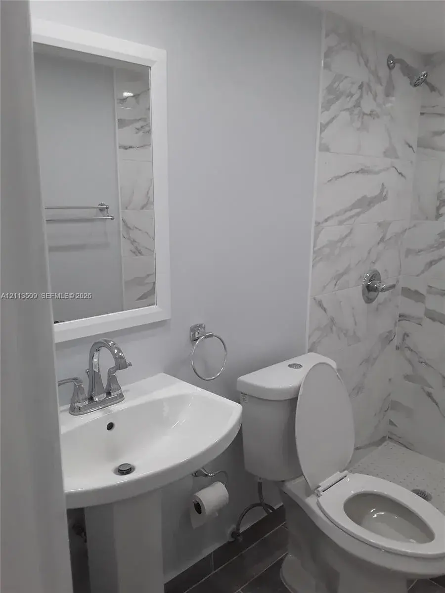10905 N Kendall Dr # 308, Miami FL 33176