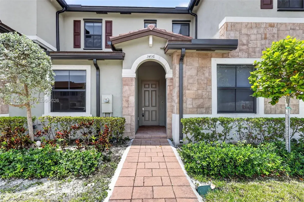 3436 W 111th Pl, Hialeah FL 33018