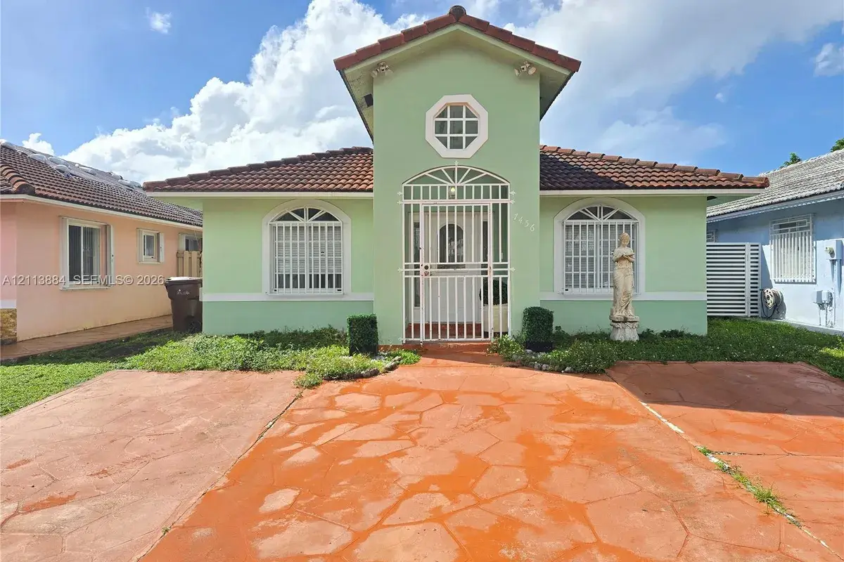 7456 W 34th Ct, Hialeah FL 33018