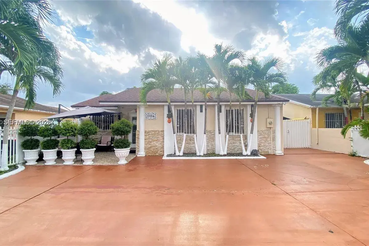 19764 NW 54 AVE, Miami Gardens FL 33055