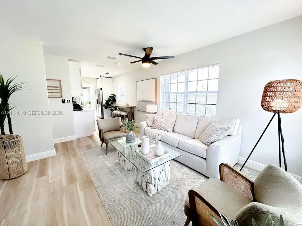 1161-1163 SW 30th St, Fort Lauderdale FL 33315