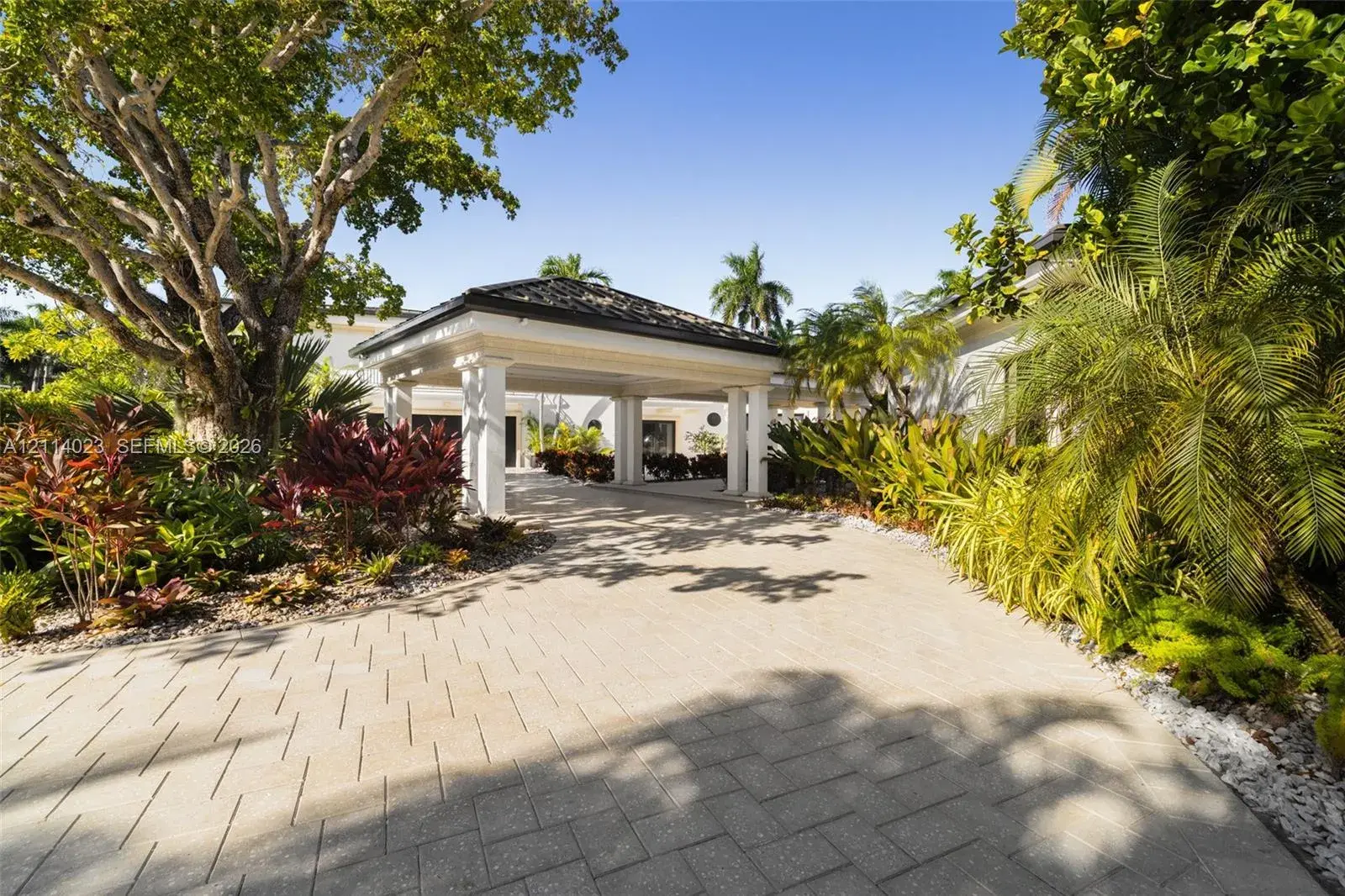 2300 Aqua Vista Blvd, Fort Lauderdale FL 33301