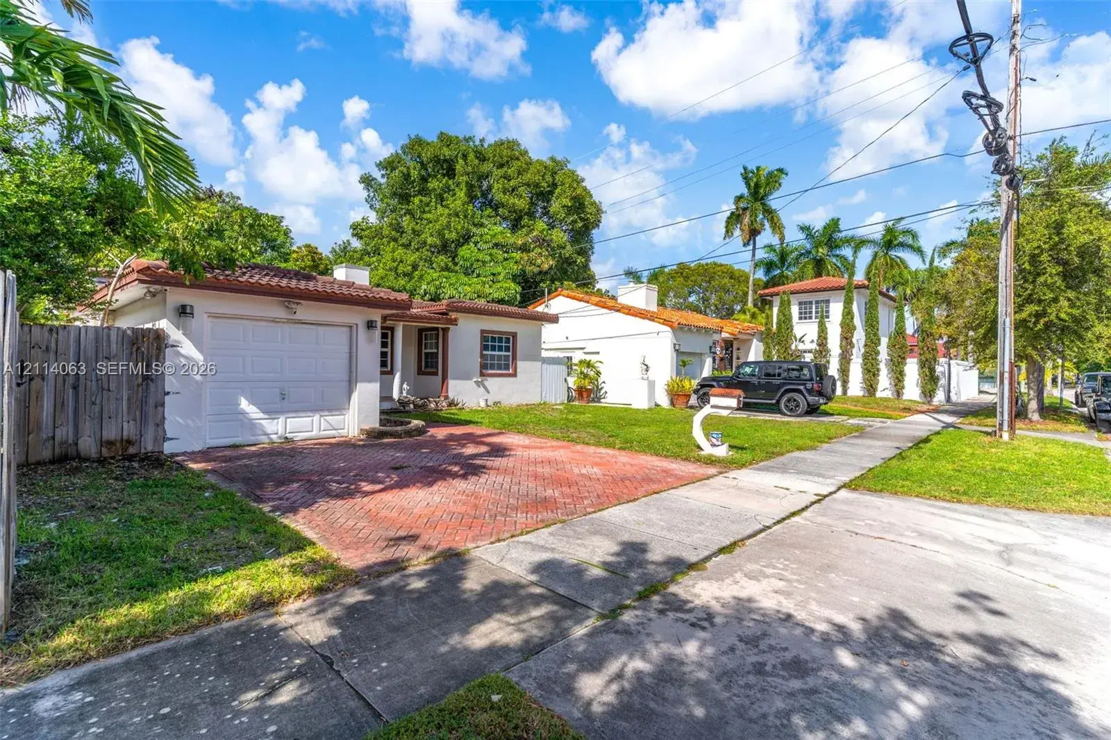 2450 SW 7th Ave, Miami FL 33129