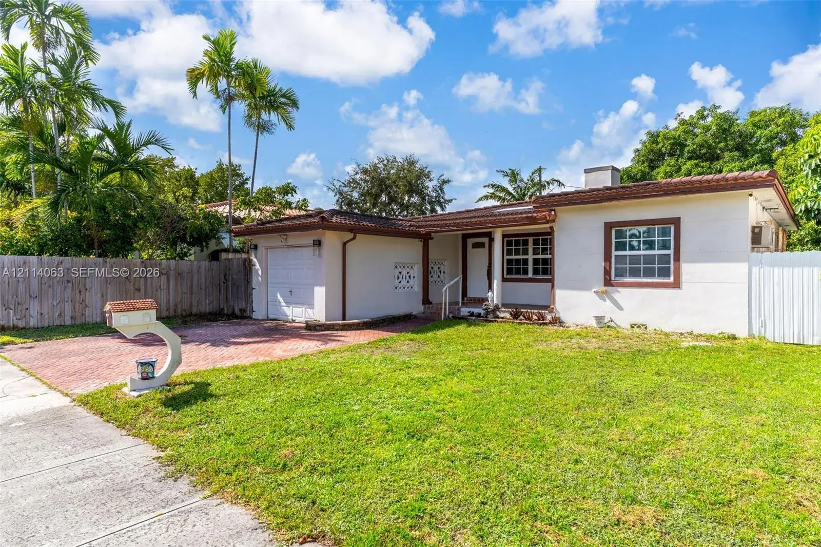 2450 SW 7th Ave, Miami FL 33129