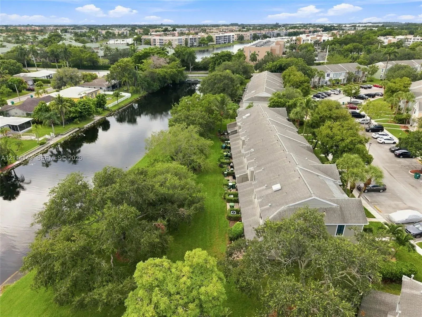 7898 Dixie Beach Cir, Tamarac FL 33321