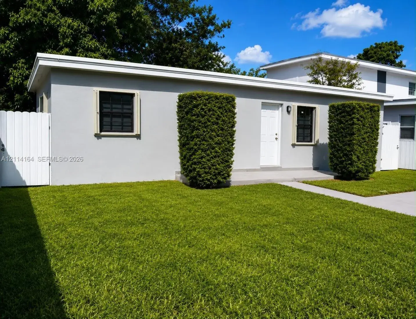 1865 NW 50th St, Miami FL 33142