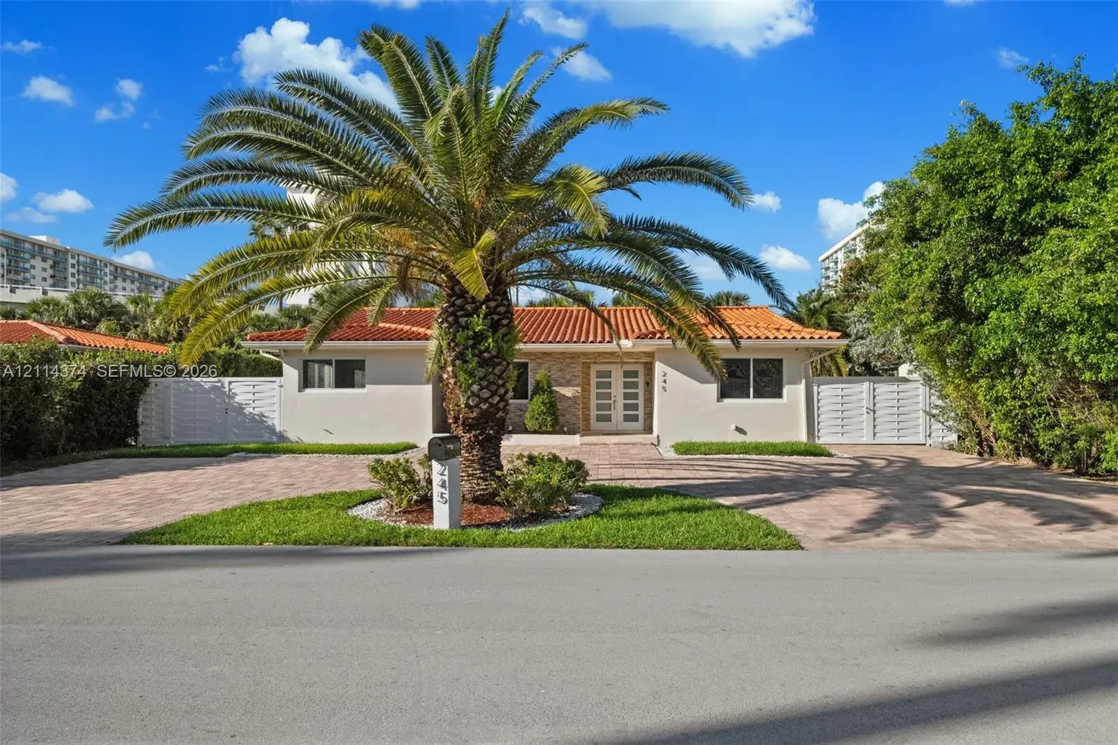 245 191st Ter, Sunny Isles Beach FL 33160