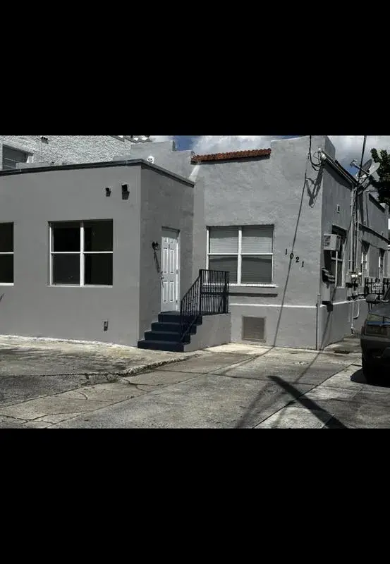 1021 SW 5th Street, Miami FL 33130