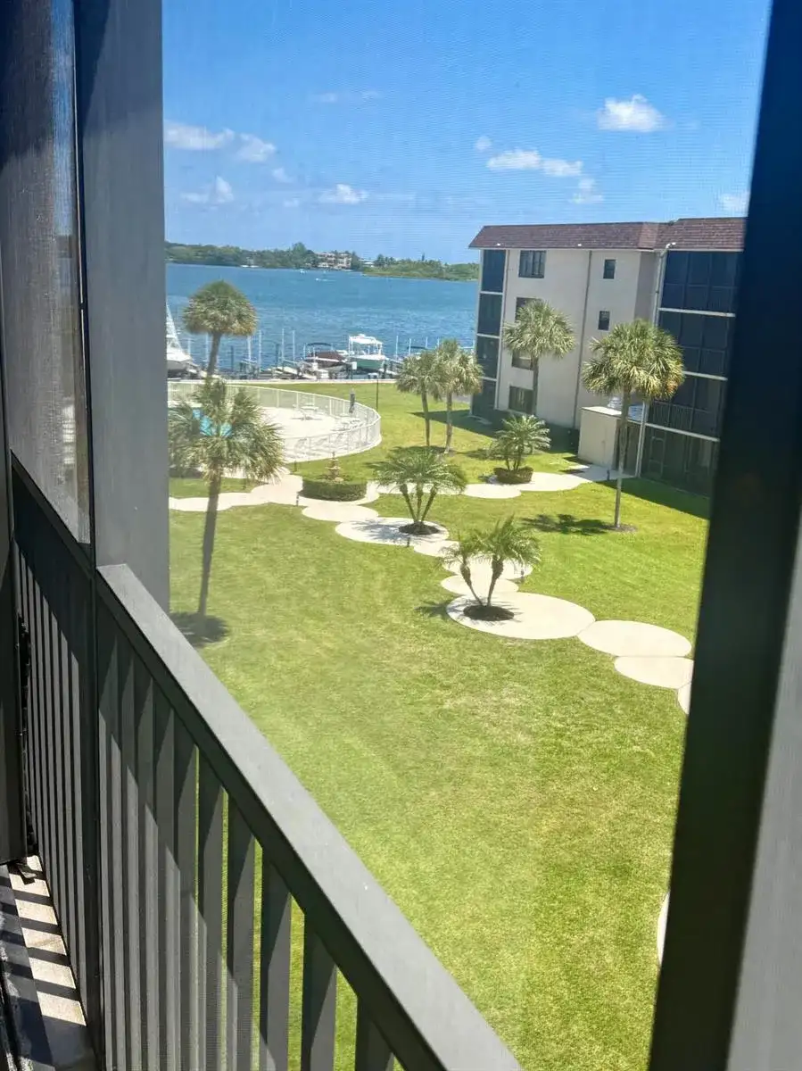 2424 N Federal Highway # 407, Boynton Beach FL 33435 photo 4