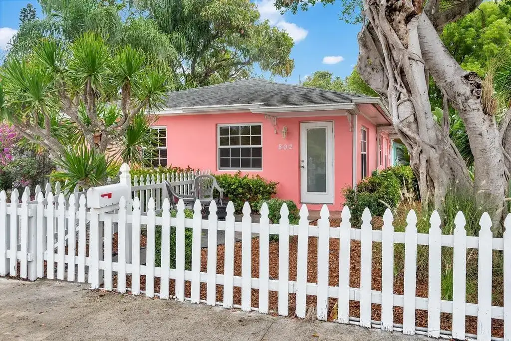 802 N J Street, FL 33460 photo 3