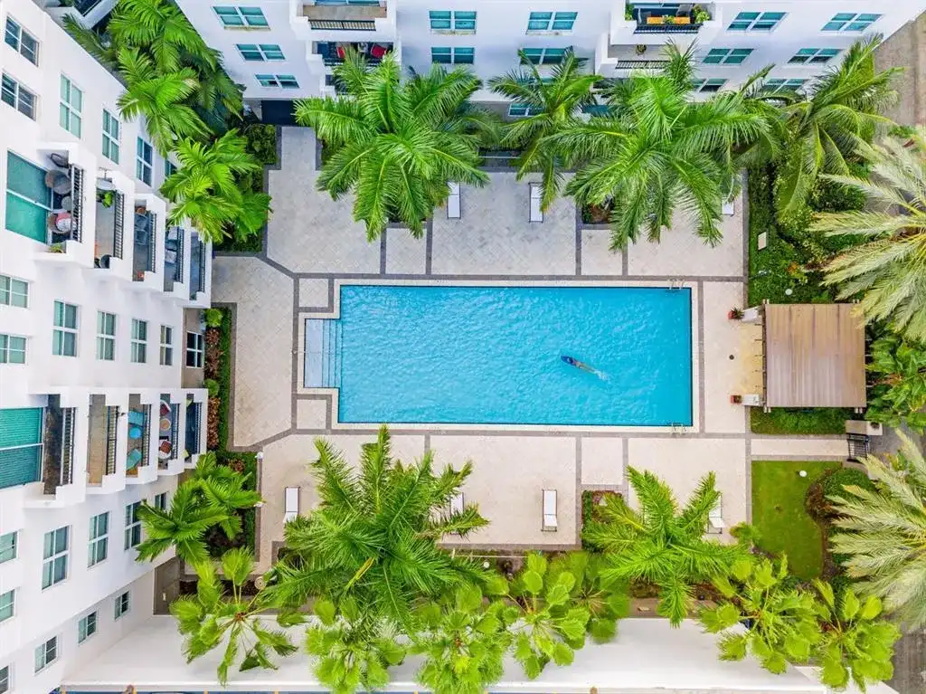 2421 NE 65th Street # 309, Fort Lauderdale FL 33308