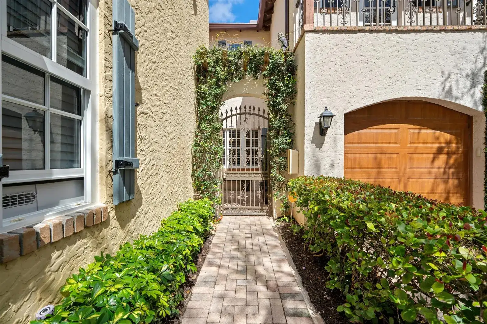 1027 Coralina Lane, Delray Beach FL 33483 photo 2
