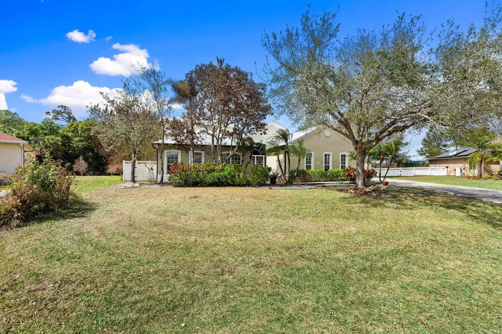 2704 Serenity Circle N, Fort Pierce FL 34981 photo 3