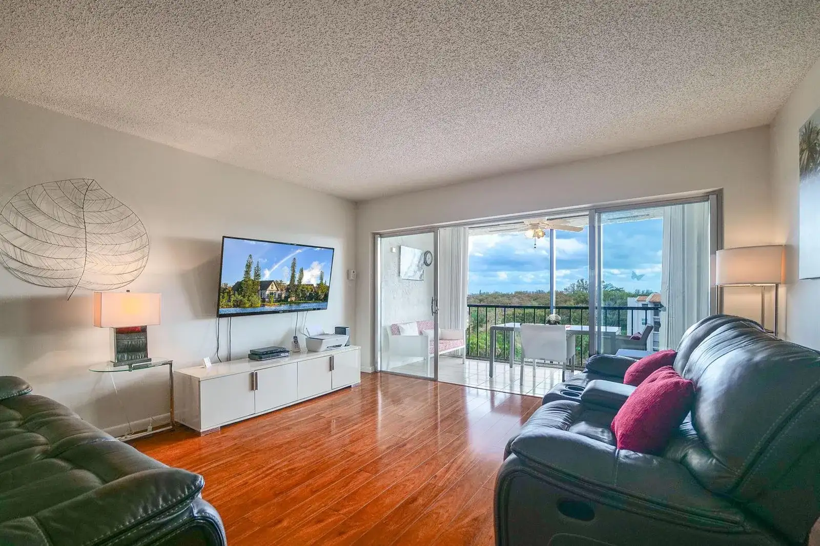 3930 Inverrary Boulevard # d, Lauderhill FL 33319 photo 4