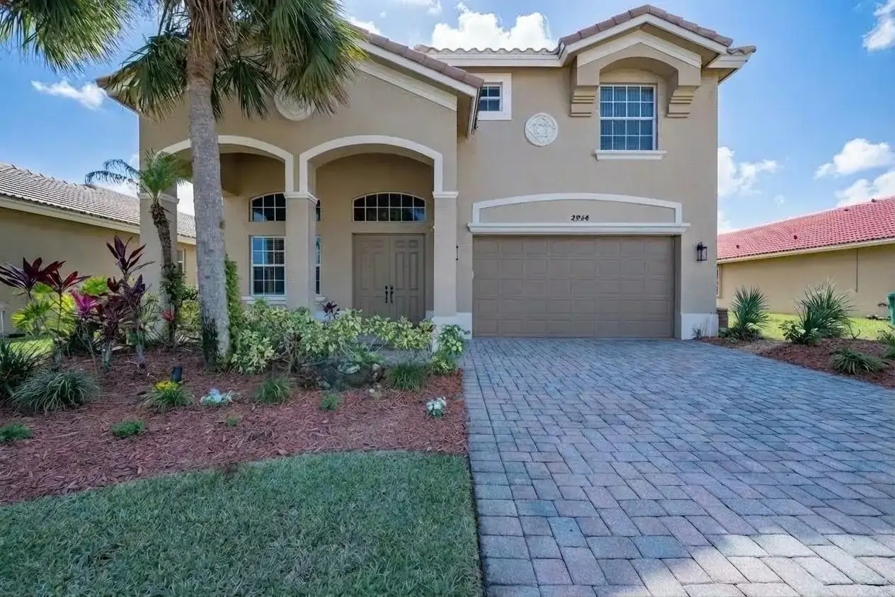2924 SW Chatham Lane, Port St. Lucie FL 34953 photo 2