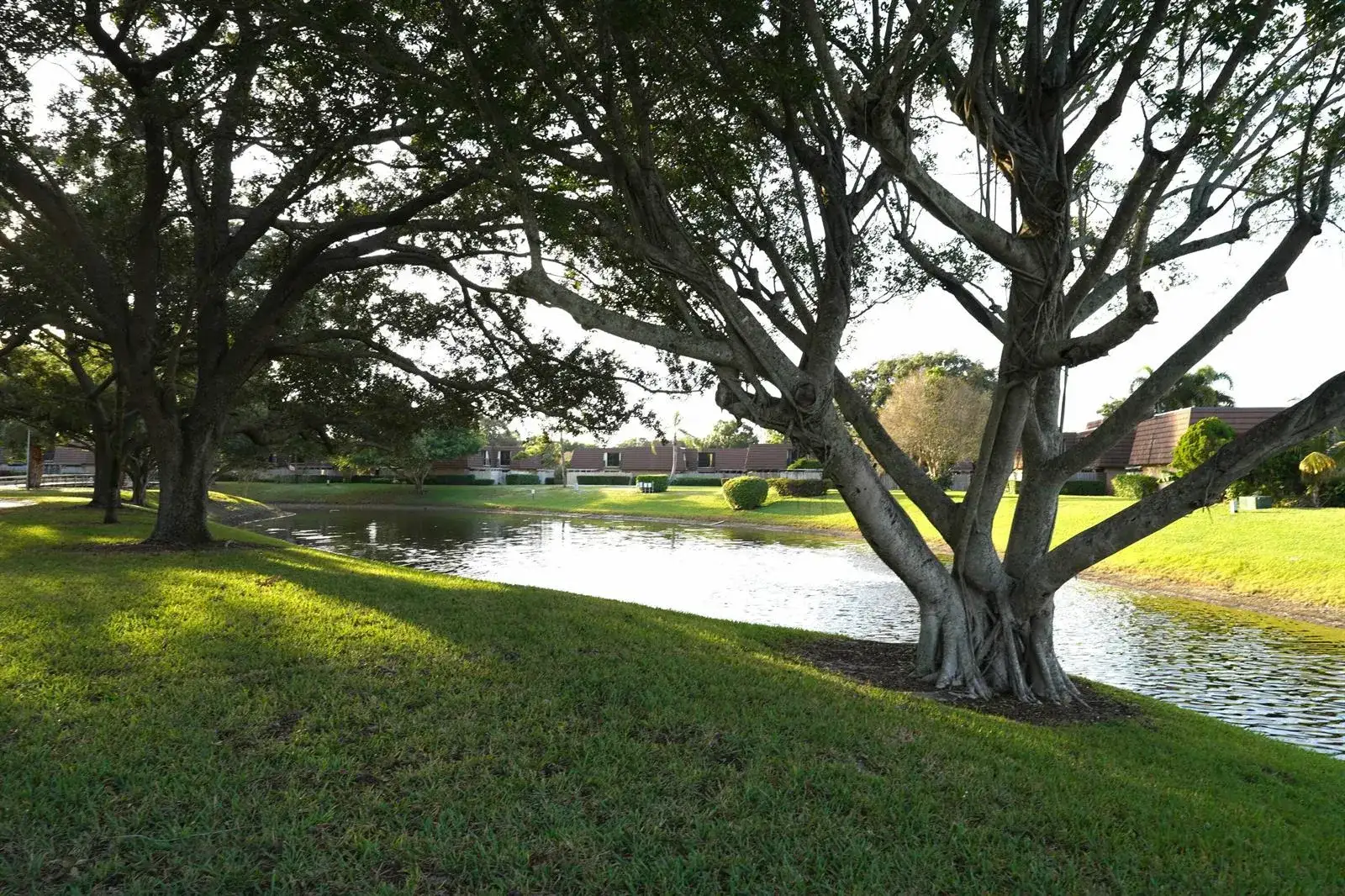 1916 19th Lane, Palm Beach Gardens FL 33418 photo 2