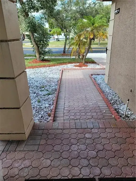 2281 SW 164th Avenue, Miramar FL 33027 photo 4