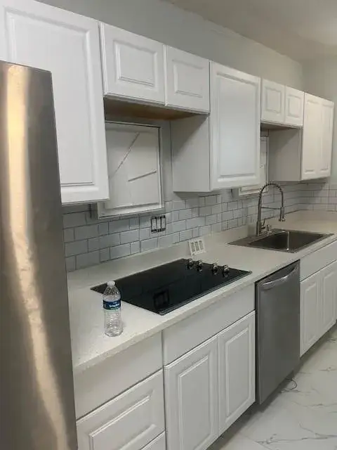 1 bedroom 1 bath Residential for sale at 636 Meridian Avenue # 4, Miami Beach FL 33139