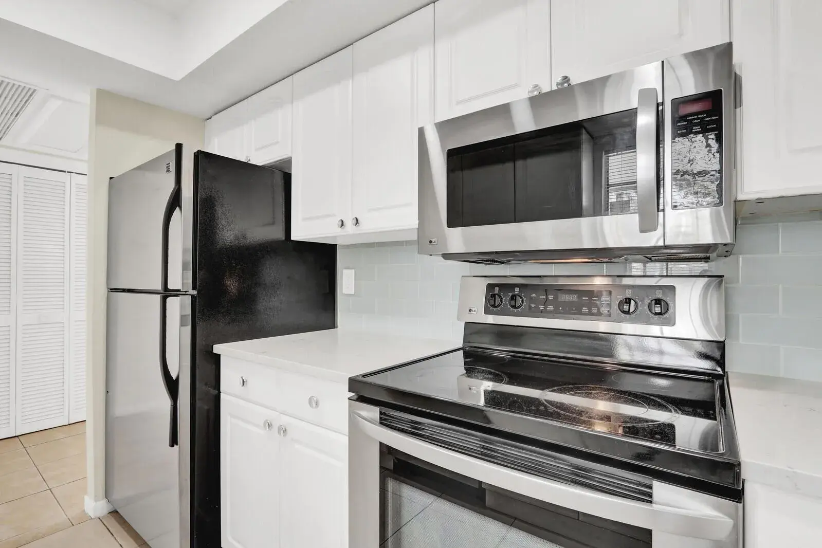 10249 N Military Trail Apt 201, Palm Beach Gardens FL 33410
