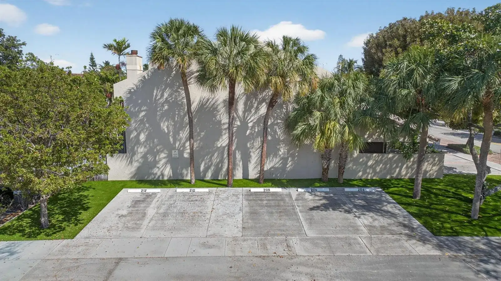 210 Washingtonia Avenue, Lauderdale By The Sea FL 33308 photo 2