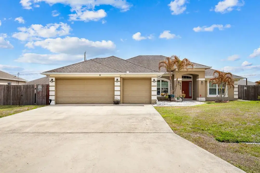 4633 SW Junietta Terrace, Port St. Lucie FL 34953