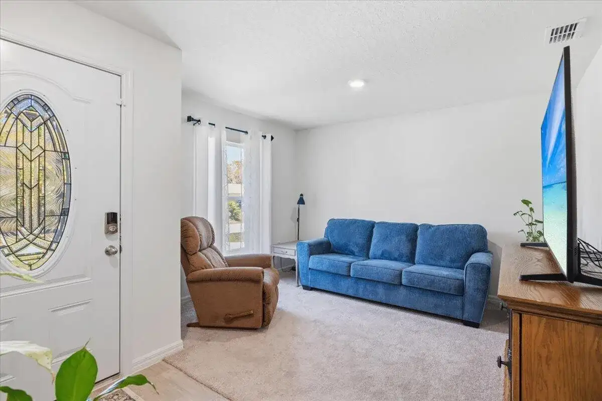 542 Mimosa Street SW, Palm Bay FL 32908 photo 2