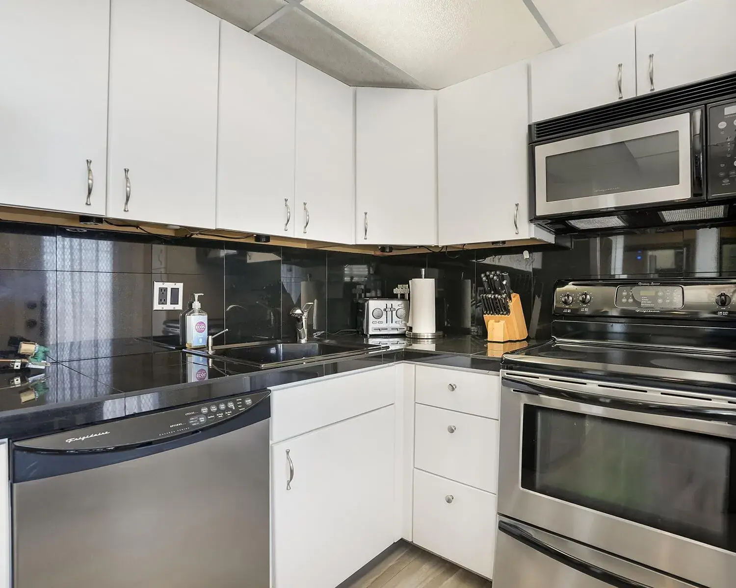 2671 S Course Drive # 907, Pompano Beach FL 33069