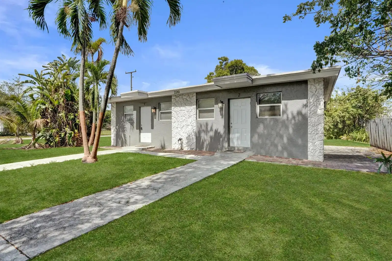 2261 NW 2nd Street, Pompano Beach FL 33069