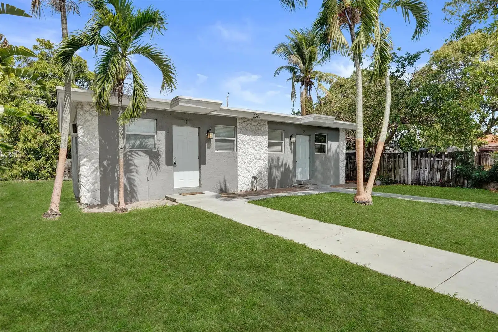 2261 NW 2nd Street, Pompano Beach FL 33069 photo 2