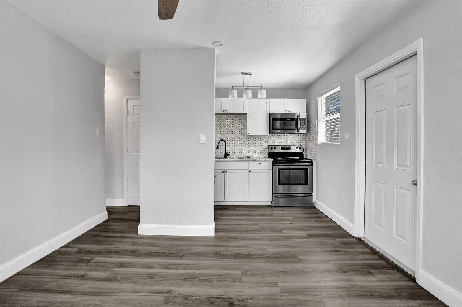 2261 NW 2nd Street, Pompano Beach FL 33069 photo 4