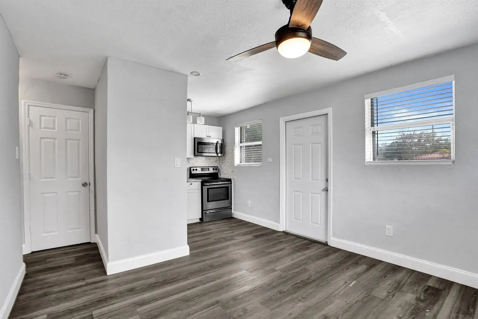 2261 NW 2nd Street, Pompano Beach FL 33069 photo 5