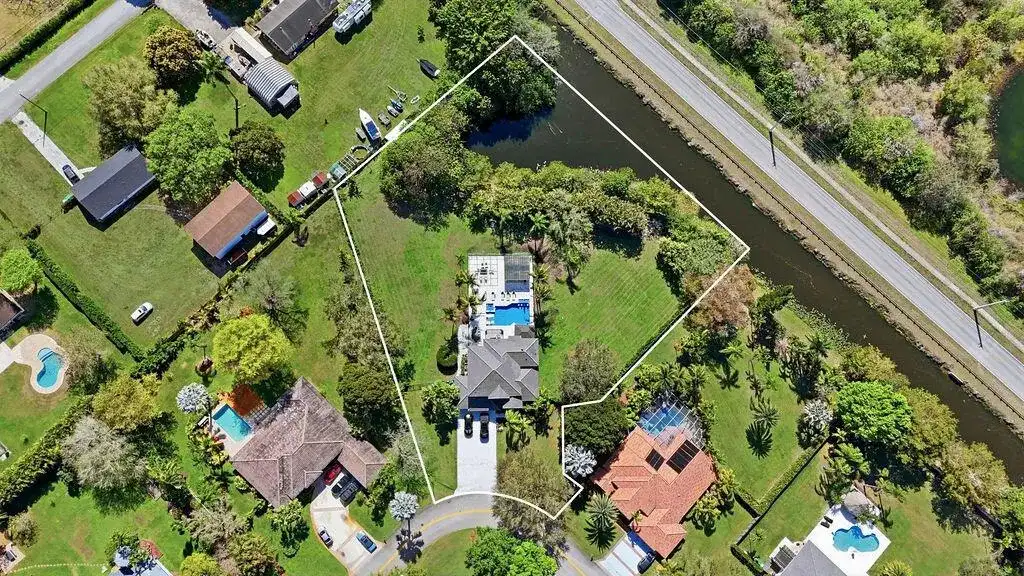 3541 Carlton Lane, Davie FL 33330