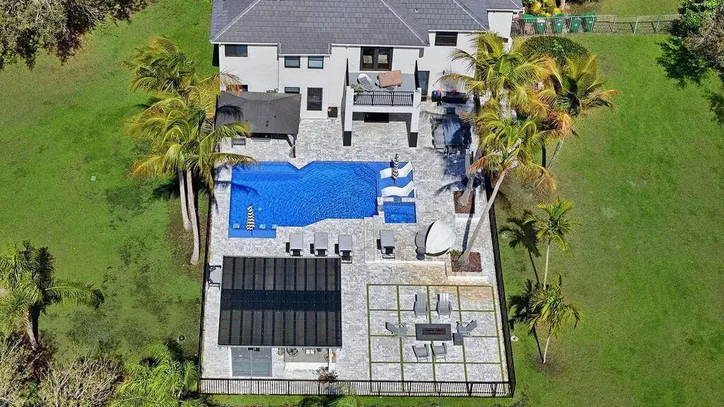 3541 Carlton Lane, Davie FL 33330 photo 2